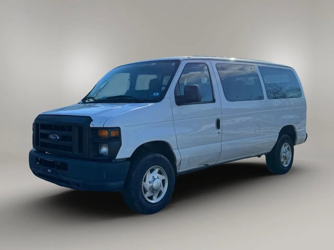 Used 2014 Ford E-250 and Econoline 250 w/ Power Group RWD image 7