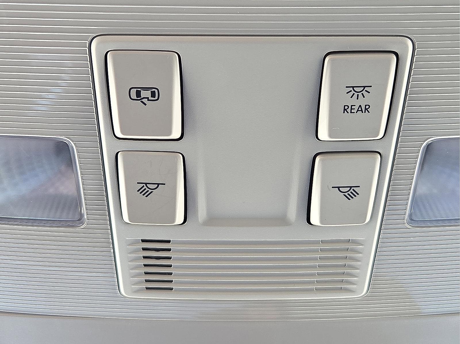 Used 2024 Volkswagen Taos SE image 22