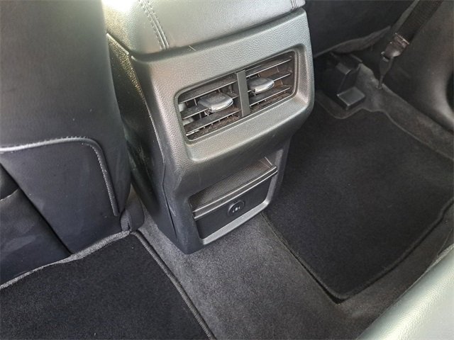 Used 2024 Ford Edge SEL image 11