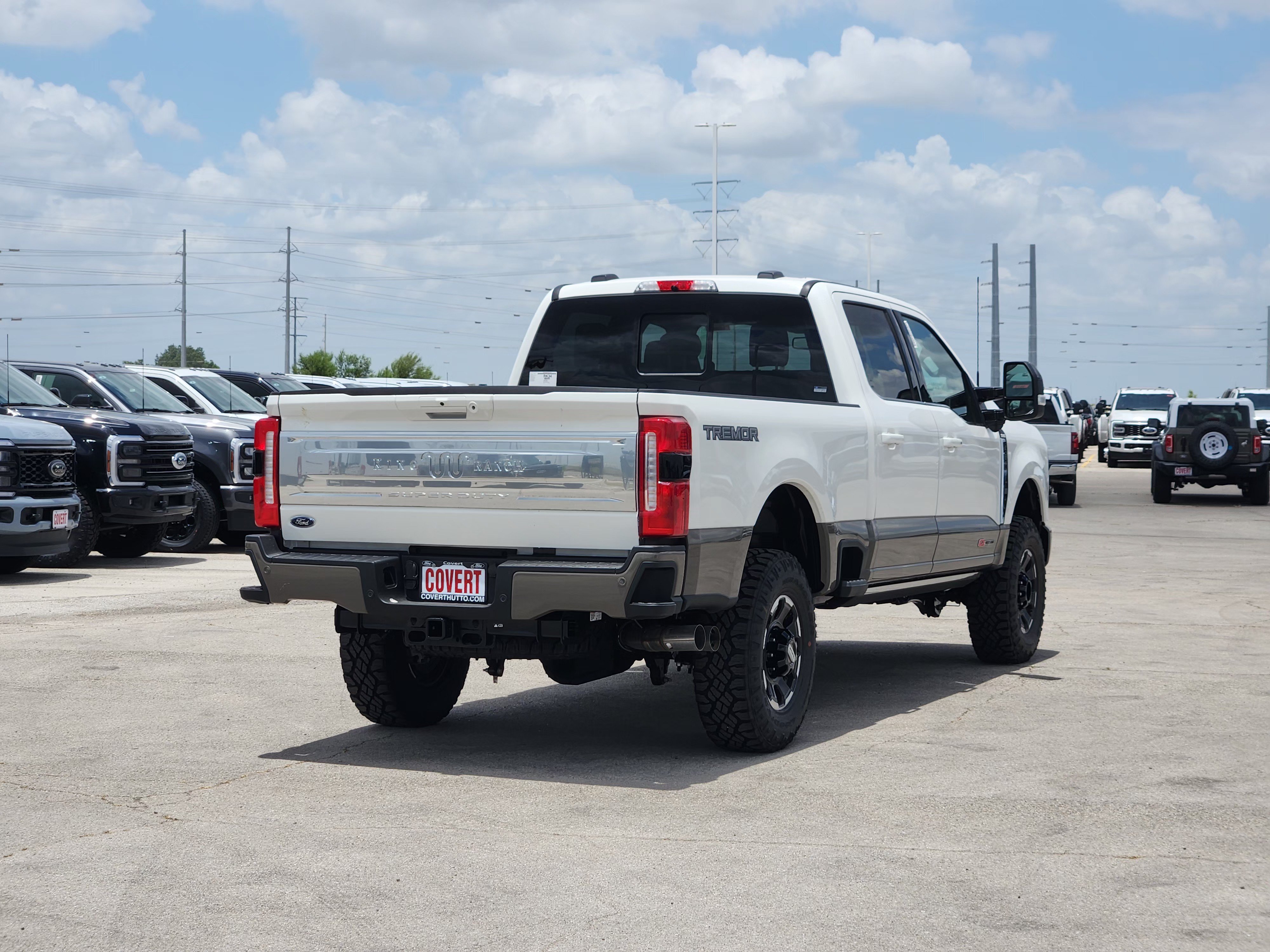 New 2026 Ford F350 King Ranch w/ Tremor Off-Road Package AWD/4WD image 4