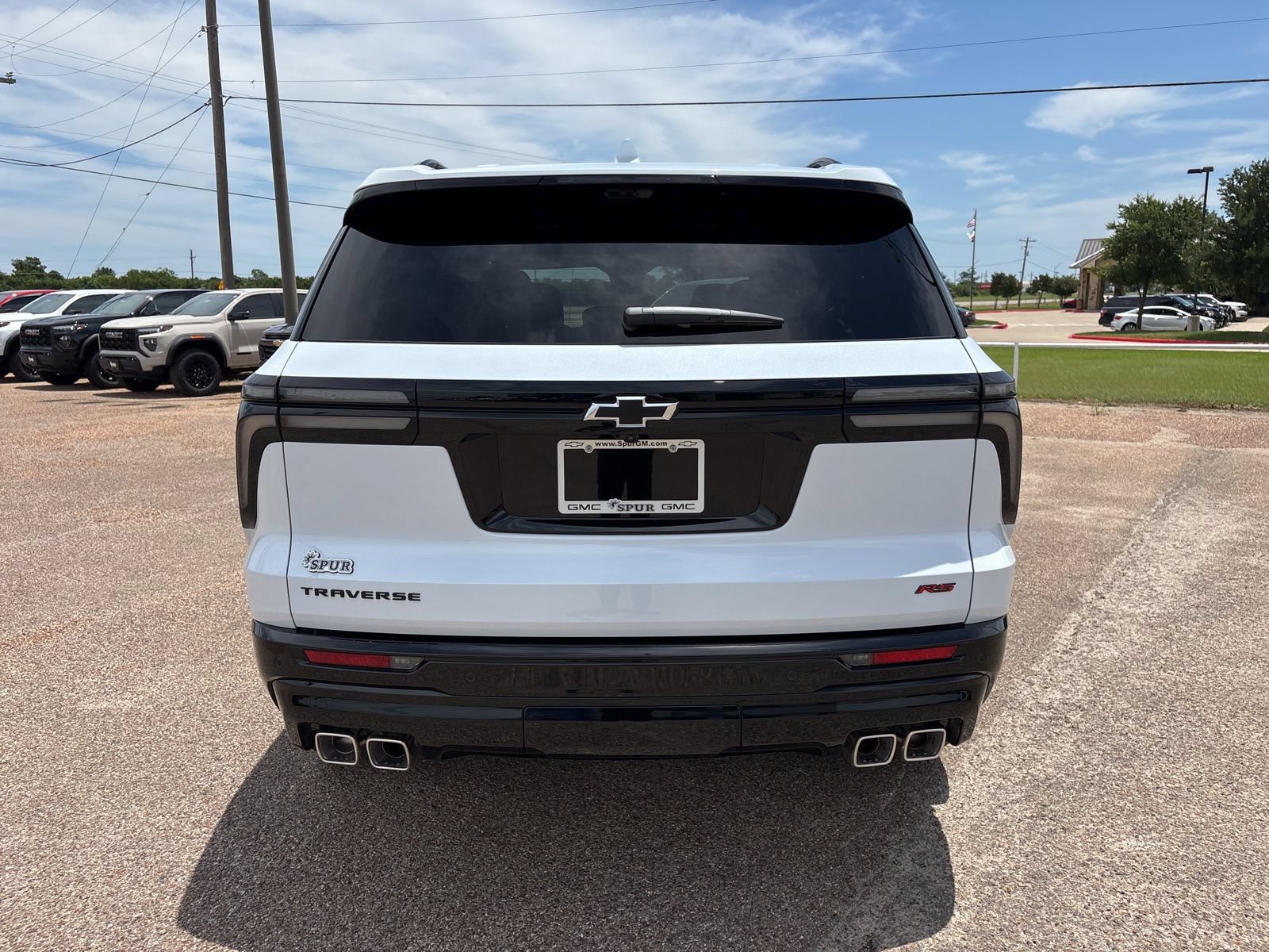 New 2026 Chevrolet Traverse RS w/ LPO, Floor Liner Package FWD image 5
