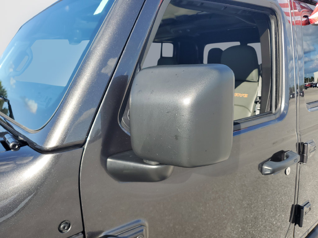 Used 2025 Jeep Gladiator Mojave AWD/4WD image 27