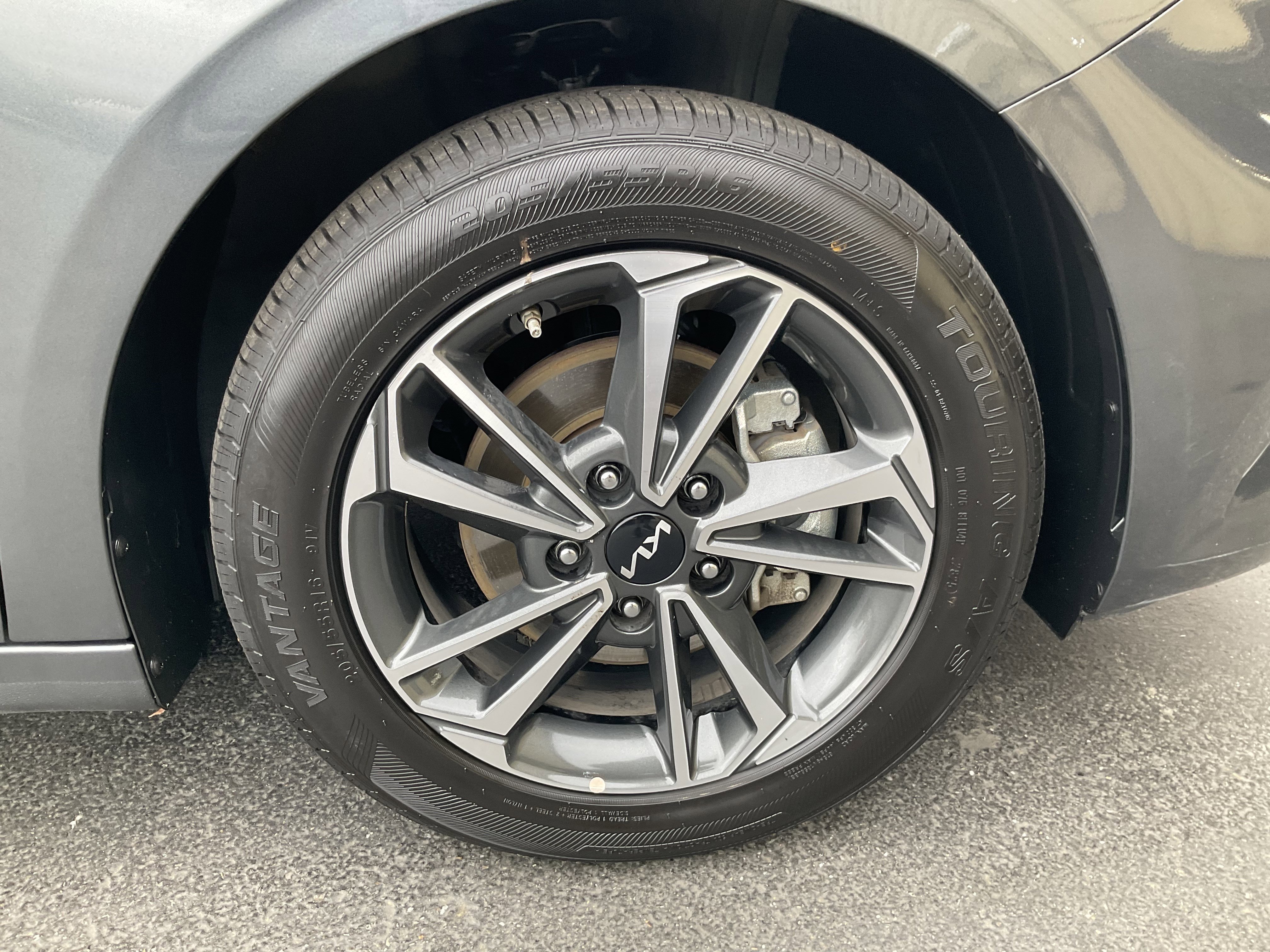 Used 2024 Kia Forte LXS FWD image 10