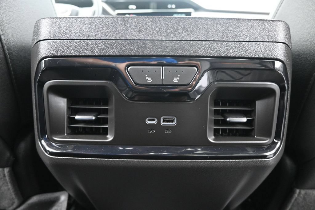 Used 2023 GMC Sierra 1500 AT4 AWD/4WD image 16