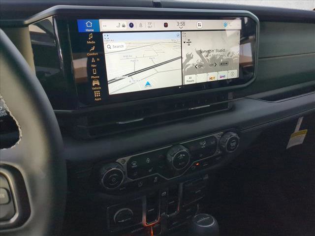 New 2025 Jeep Gladiator Mojave w/ Safety Group AWD/4WD image 14