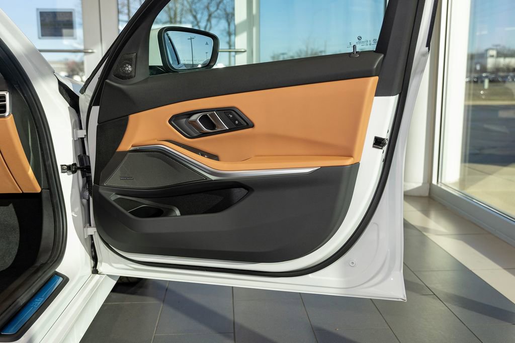 Used 2026 BMW 330i xDrive 330i xDrive w/ Premium Package image 19