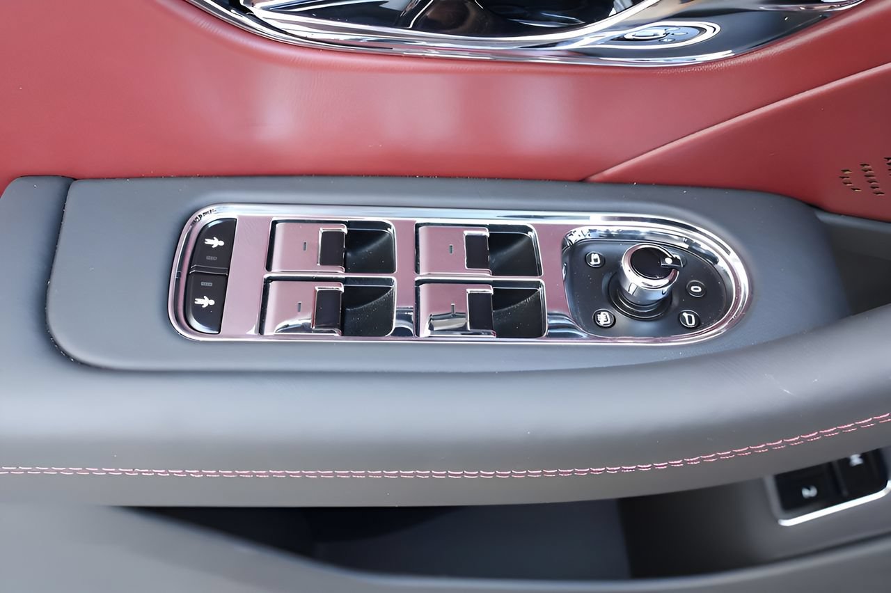 New 2026 Bentley Flying Spur Plug-In Hybrid AWD/4WD image 13