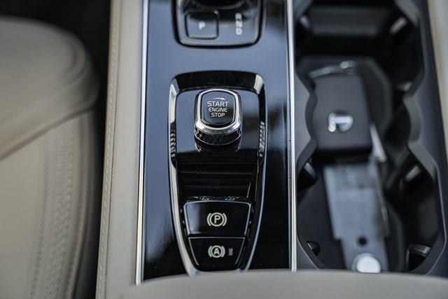 New 2026 Volvo XC90 T8 Plus w/ Protection Package Premier image 26