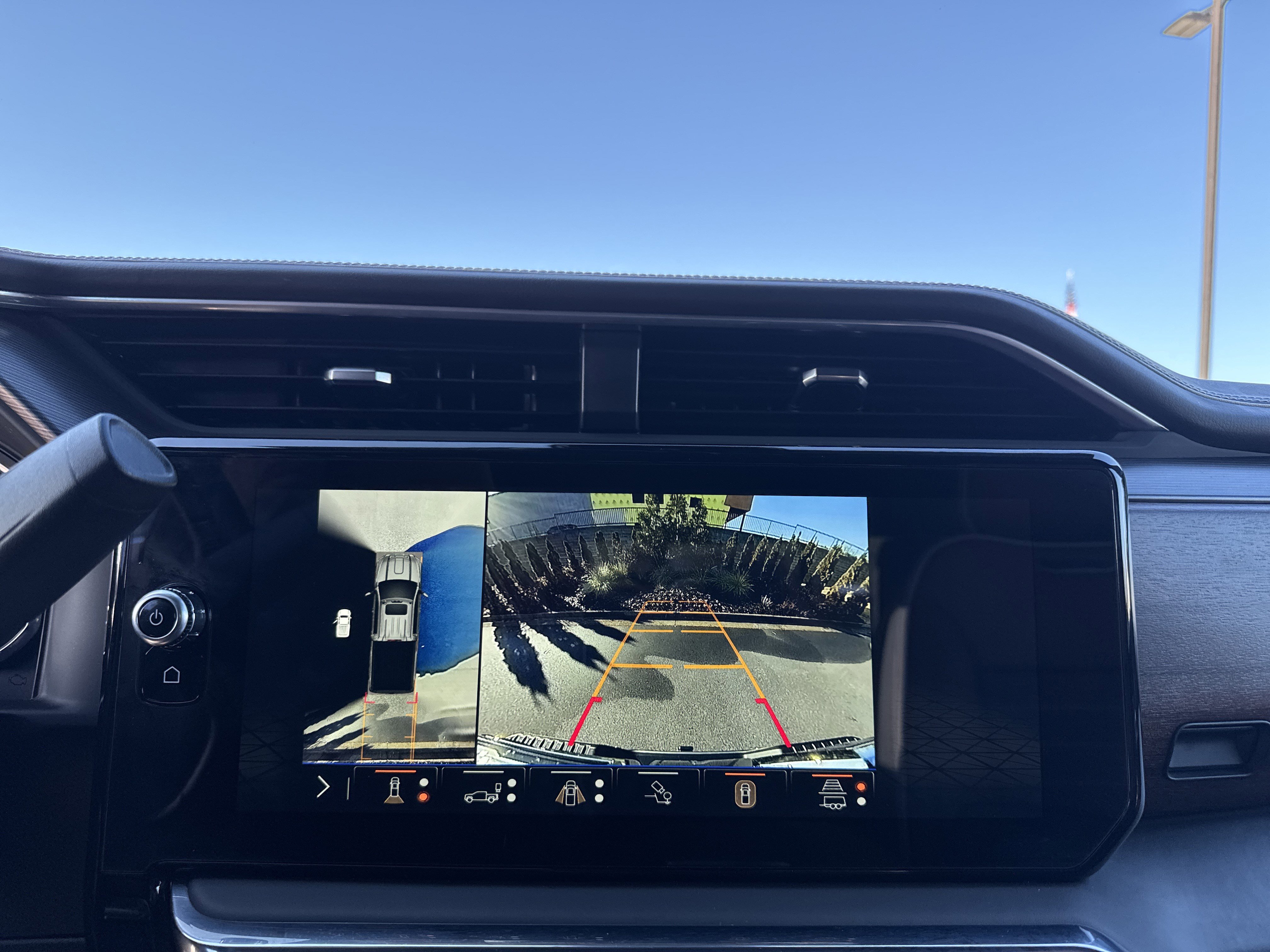 Used 2025 GMC Sierra 2500 Denali Ultimate image 26