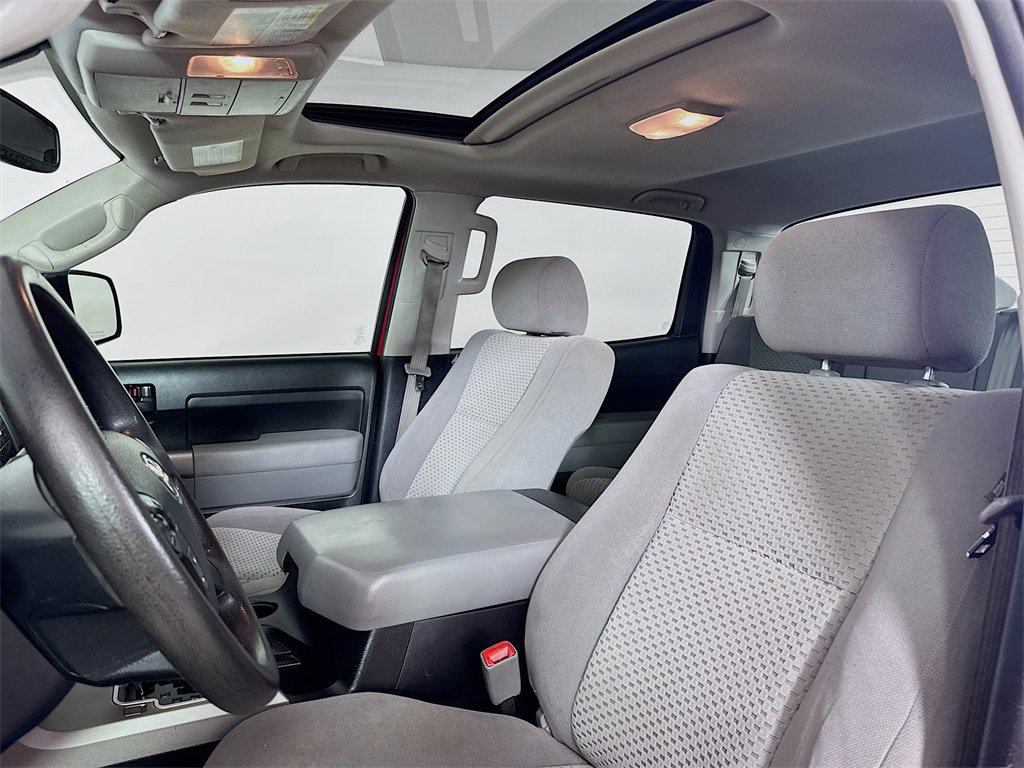 Used 2013 Toyota Tundra 4x4 CrewMax w/ SR5 Pkg image 8