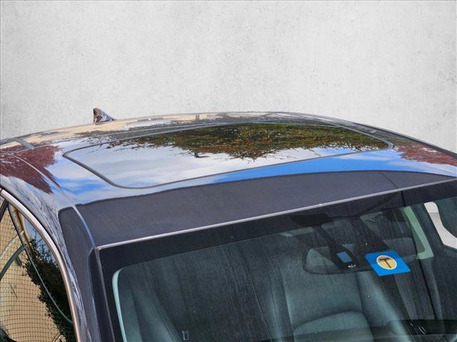 Used 2016 Lexus IS 200t image 5