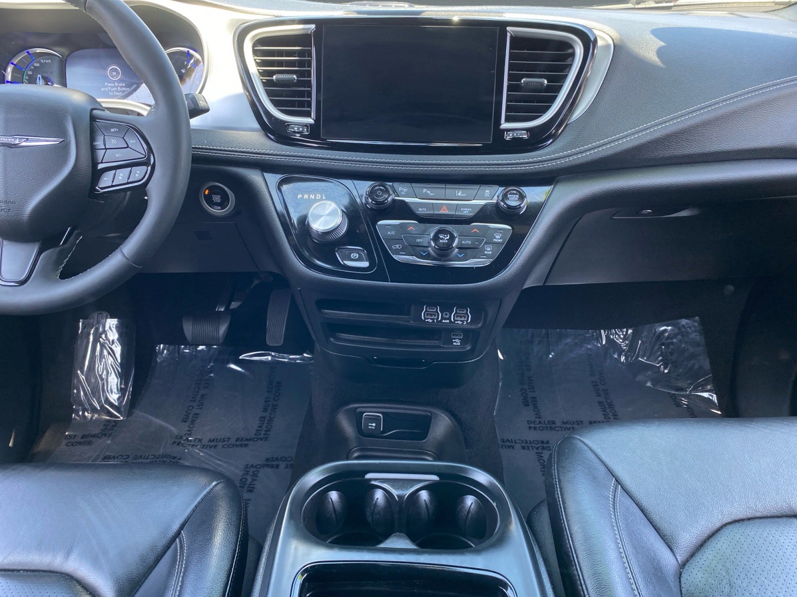 Used 2022 Chrysler Pacifica Touring-L w/ Uconnect Theater Family Group FWD image 11