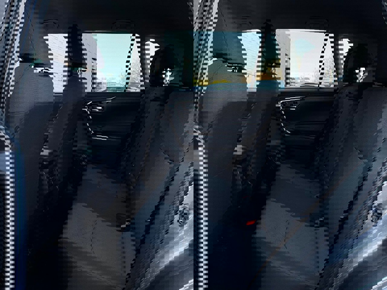 Used 2025 Toyota RAV4 XLE image 12