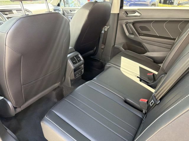 Certified 2023 Volkswagen Tiguan SE FWD image 10