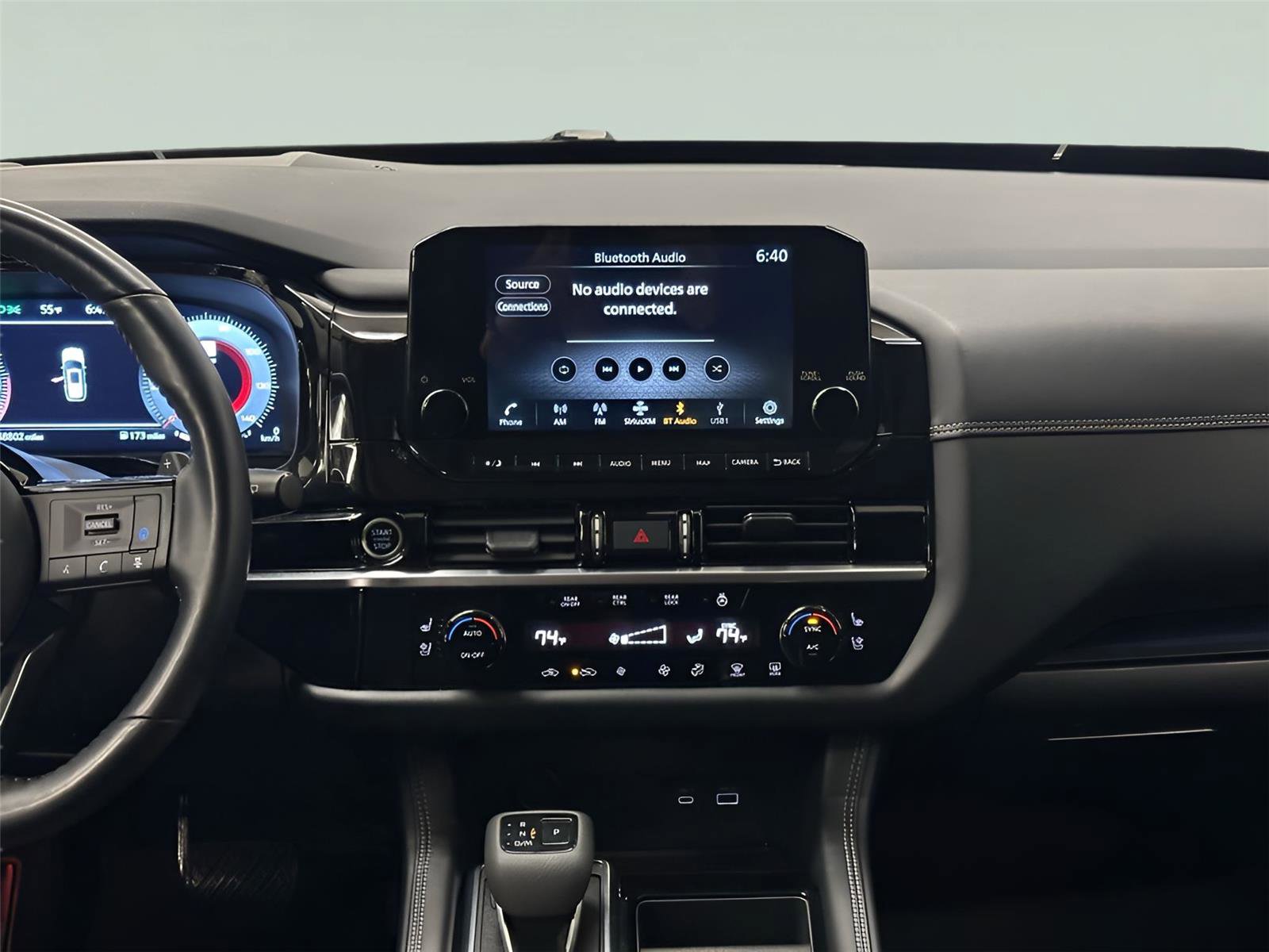 Used 2024 Nissan Pathfinder Platinum w/ Cargo Package image 35