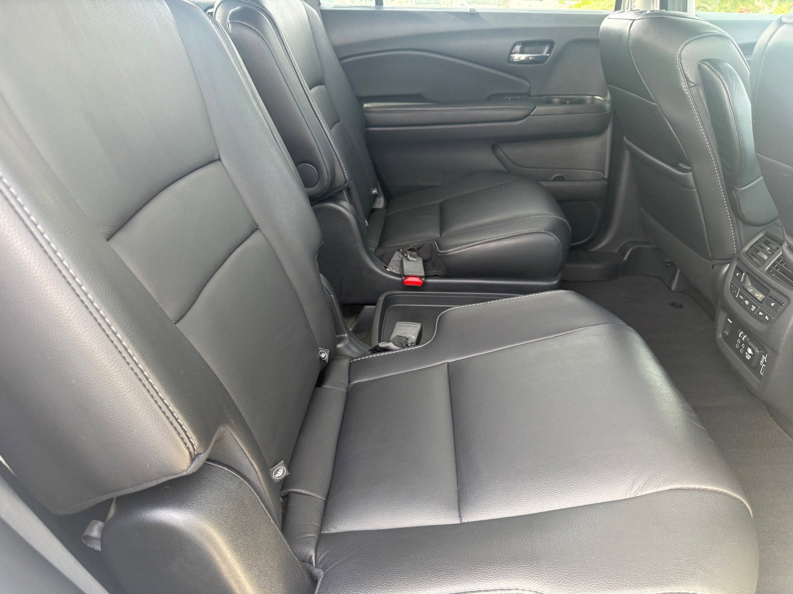Used 2019 Honda Pilot Touring image 31