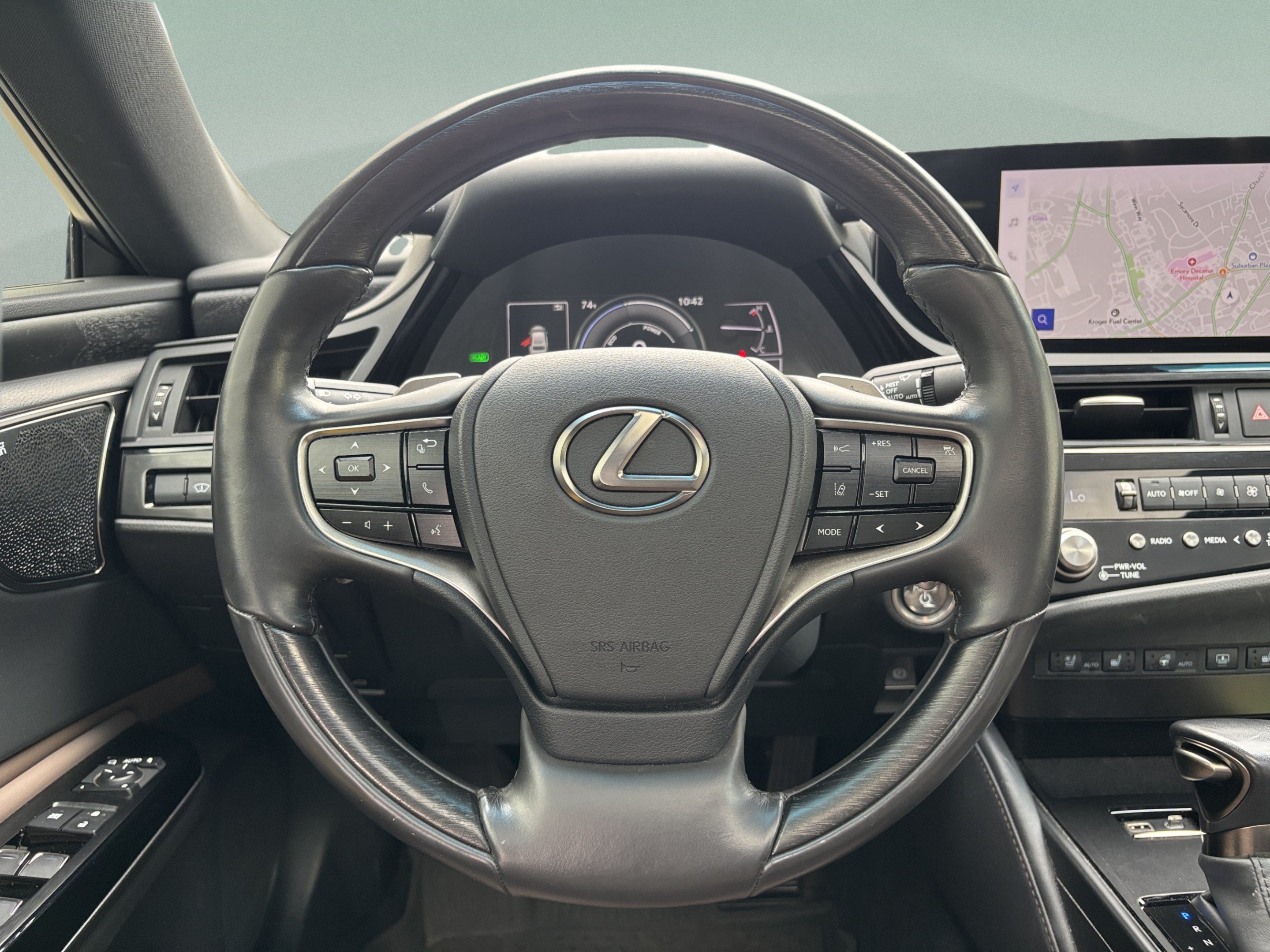 Used 2024 Lexus ES 300h Ultra Luxury w/ Accessory Package (Z2) FWD image 8