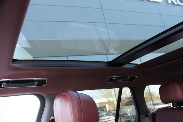 Used 2024 Land Rover Range Rover SE image 23