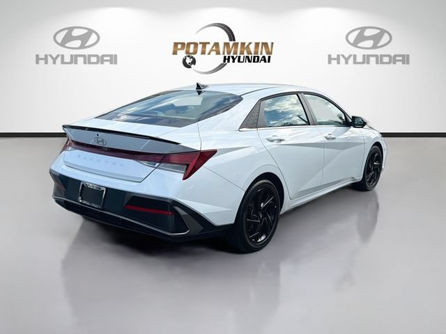 Certified 2026 Hyundai Elantra SEL Sport Premium FWD image 5