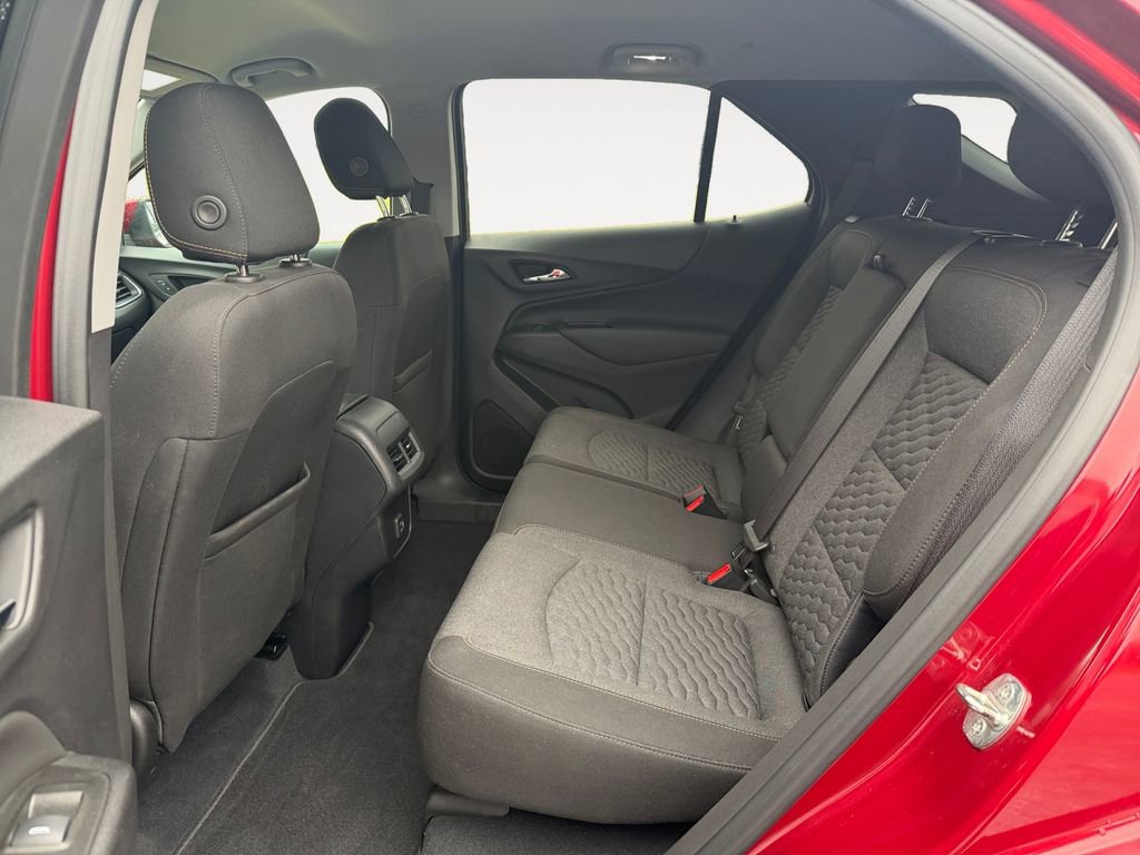 Used 2021 Chevrolet Equinox LT image 30
