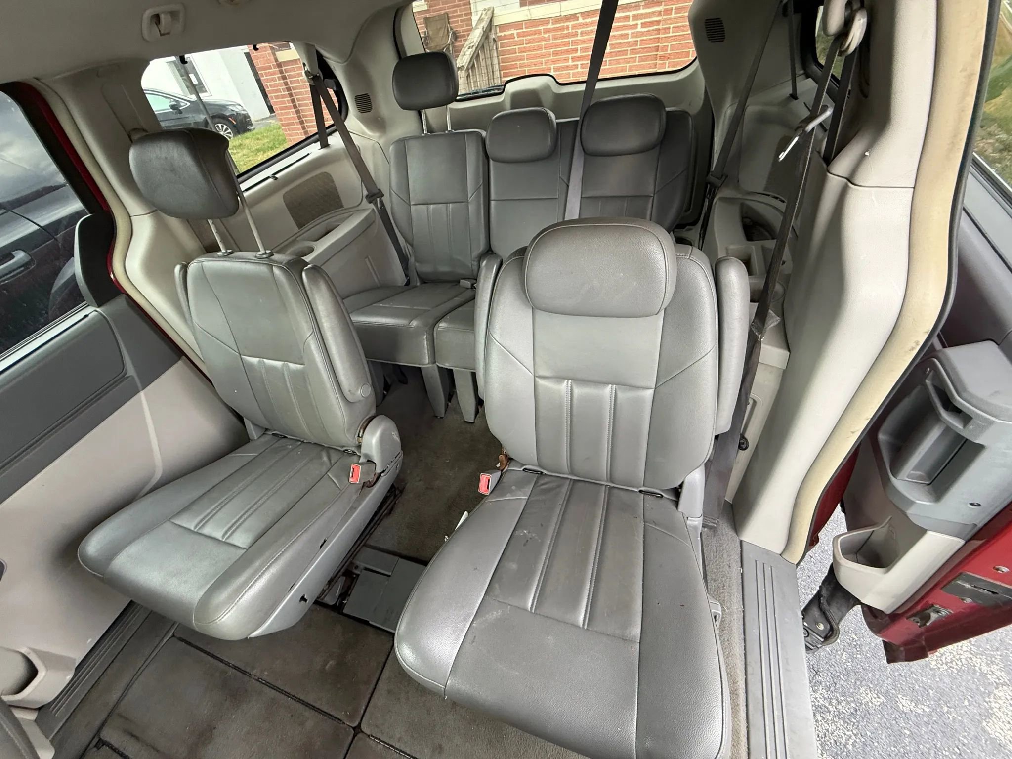Used 2008 Chrysler Town & Country Touring FWD image 14