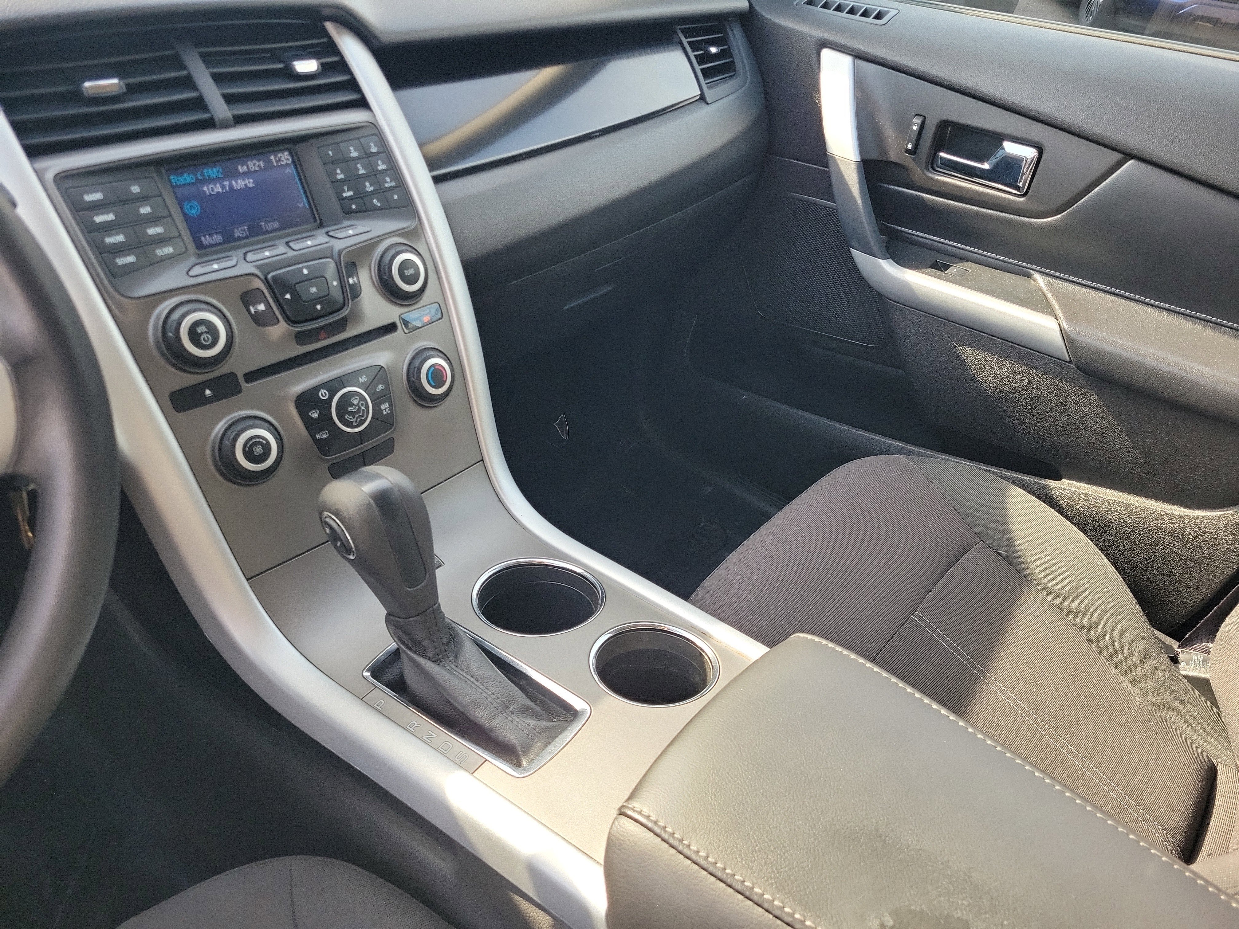 Used 2013 Ford Edge SE image 31