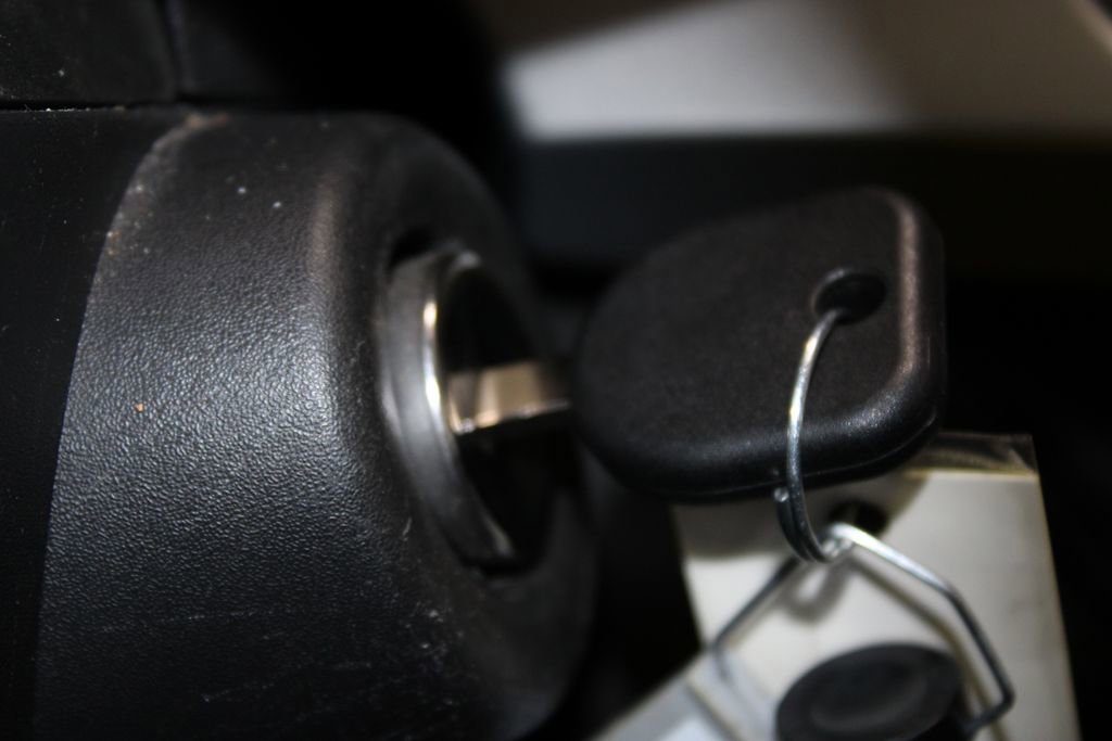 Used 2024 Chevrolet Trax RS w/ Driver Confidence Package image 38