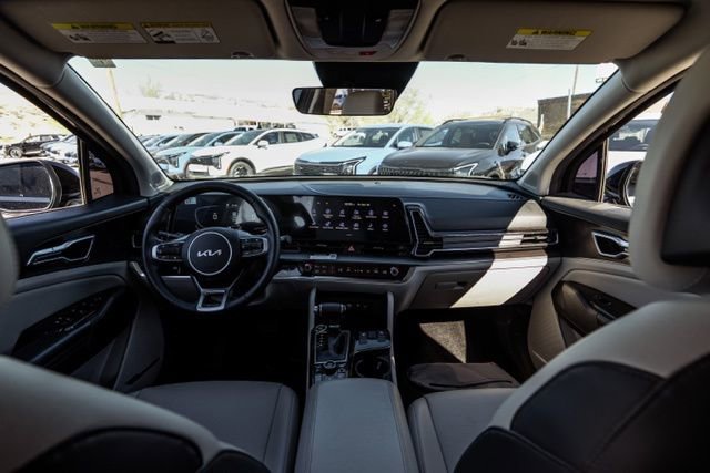 Used 2023 Kia Sportage EX image 13