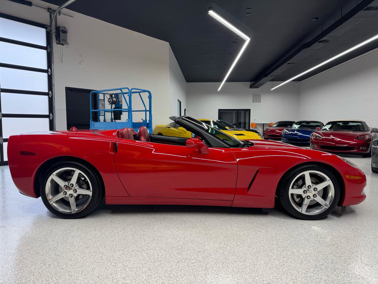 Used 2005 Chevrolet Corvette Convertible w/ Preferred Equipment Group image 15