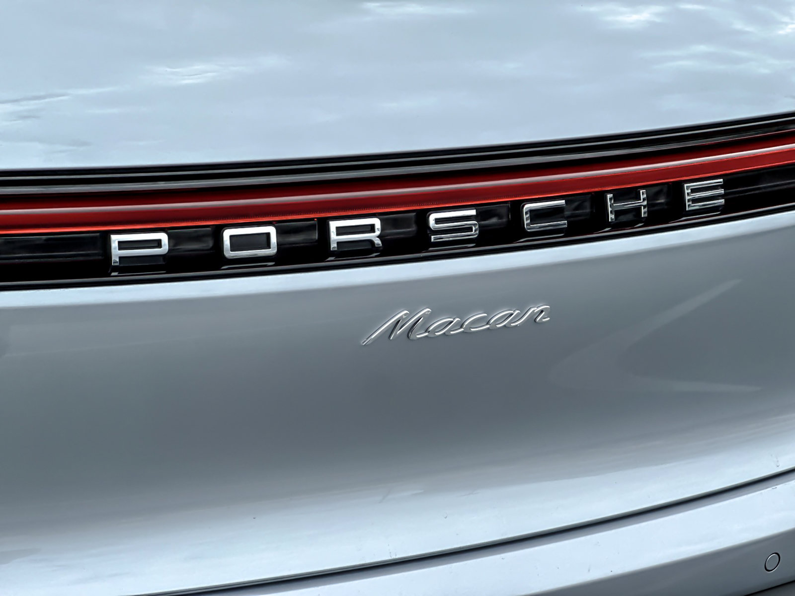 Certified 2026 Porsche Macan AWD/4WD image 27