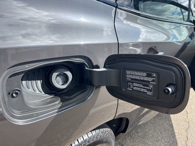 Certified 2025 Volvo XC60 B5 Ultra image 15