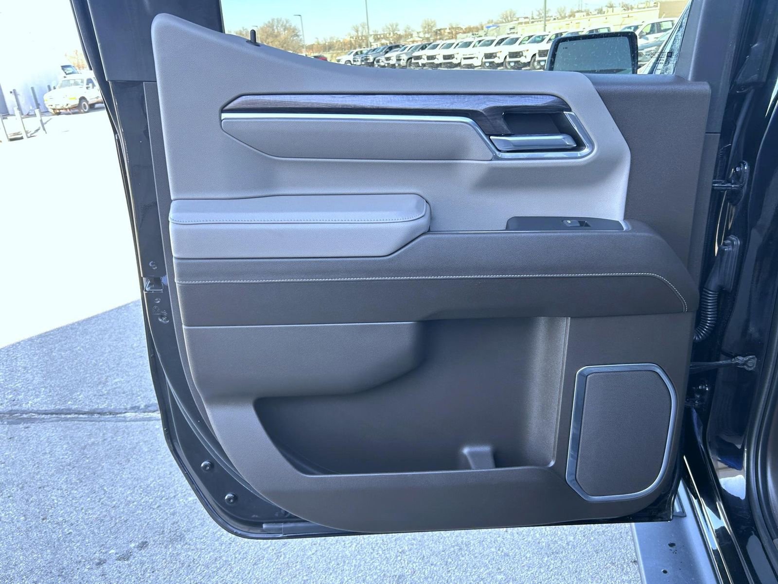 Certified 2023 Chevrolet Silverado 1500 LTZ w/ Z71 Off-Road Package image 17