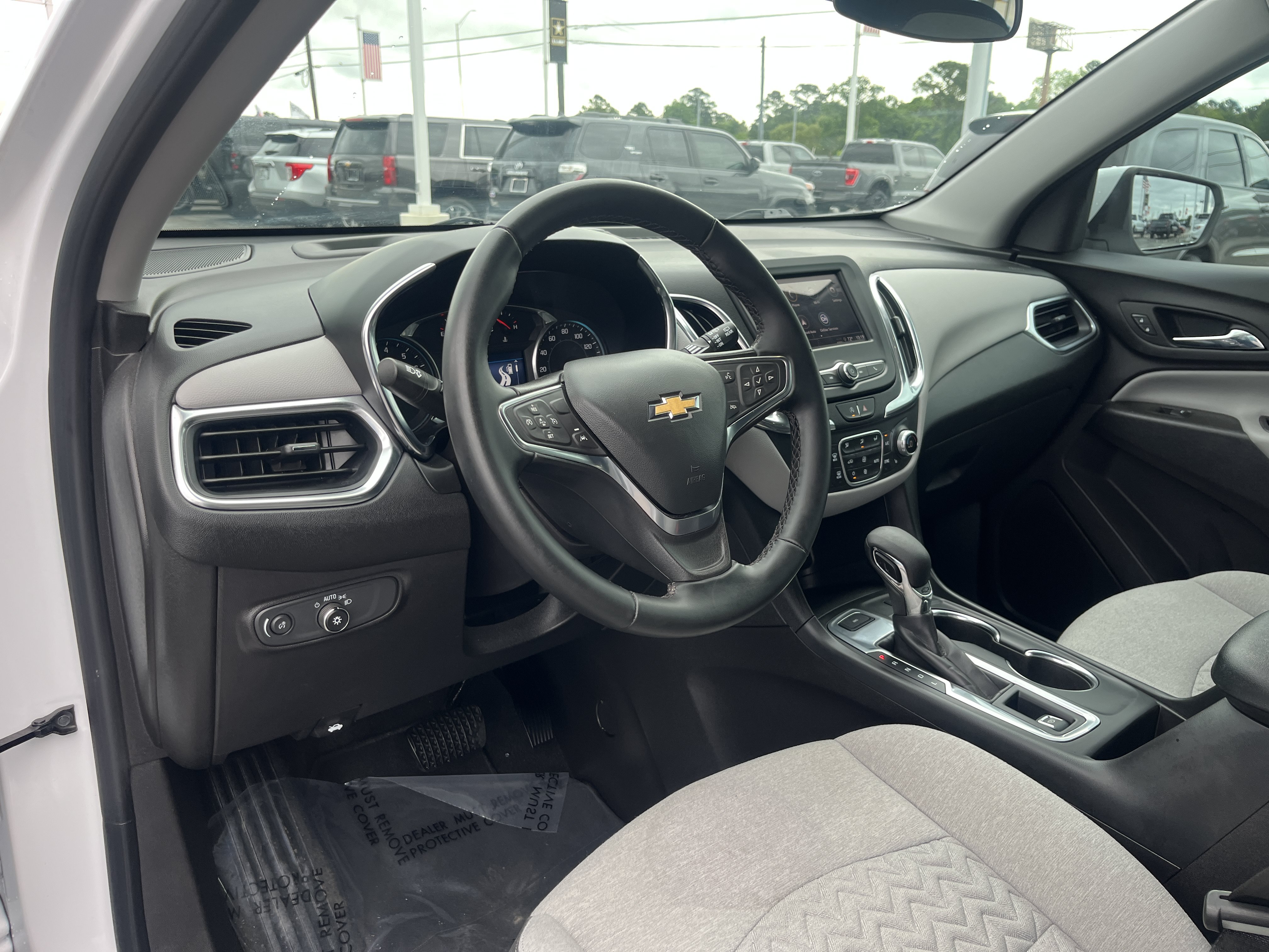 Used 2024 Chevrolet Equinox LT w/ Driver Convenience Package AWD/4WD image 13