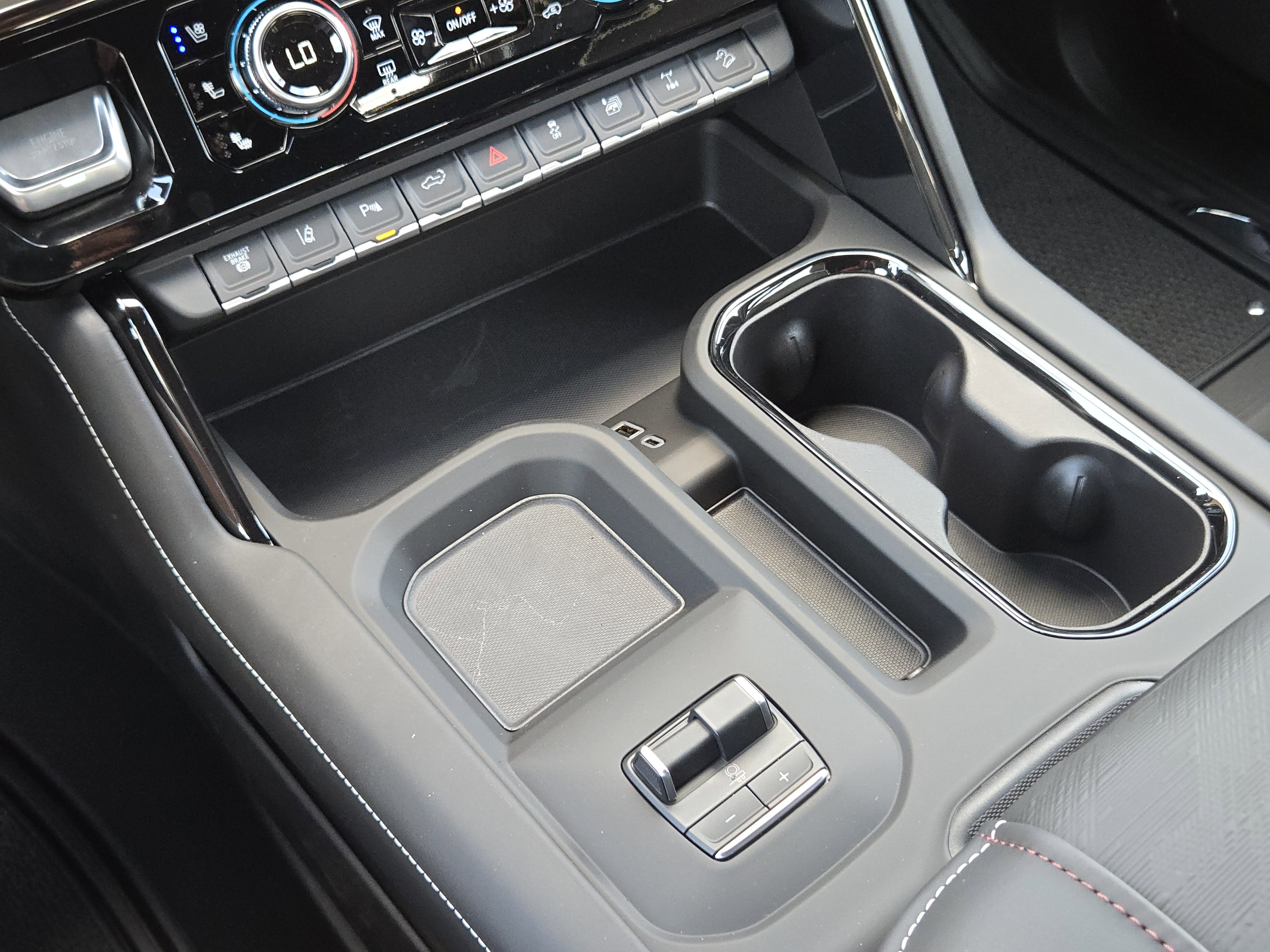 New 2026 GMC Sierra 2500 AT4X image 17