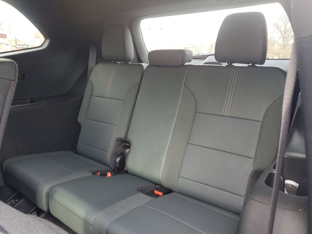 Used 2024 GMC Acadia AT4 AWD/4WD image 10