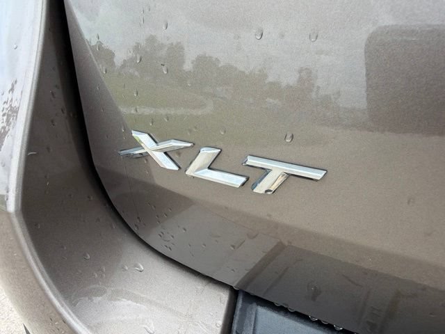 Used 2021 Ford Explorer XLT w/ Class III Trailer Tow Package AWD/4WD image 9