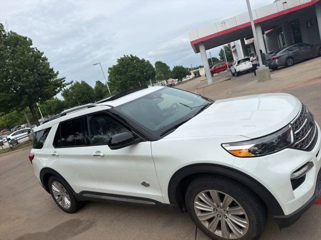 Used 2022 Ford Explorer King Ranch w/ Class IV Trailer Tow Package RWD image 2