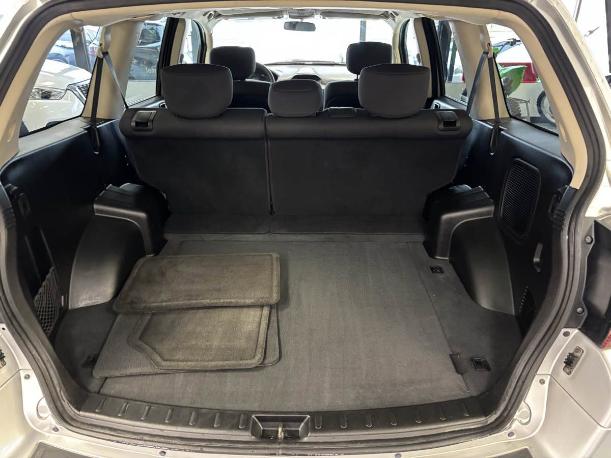 Used 2007 Mitsubishi Endeavor LS image 23