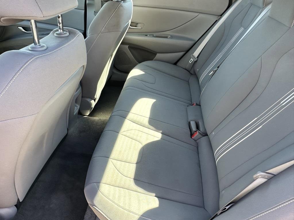 Used 2024 Hyundai Elantra SEL image 7
