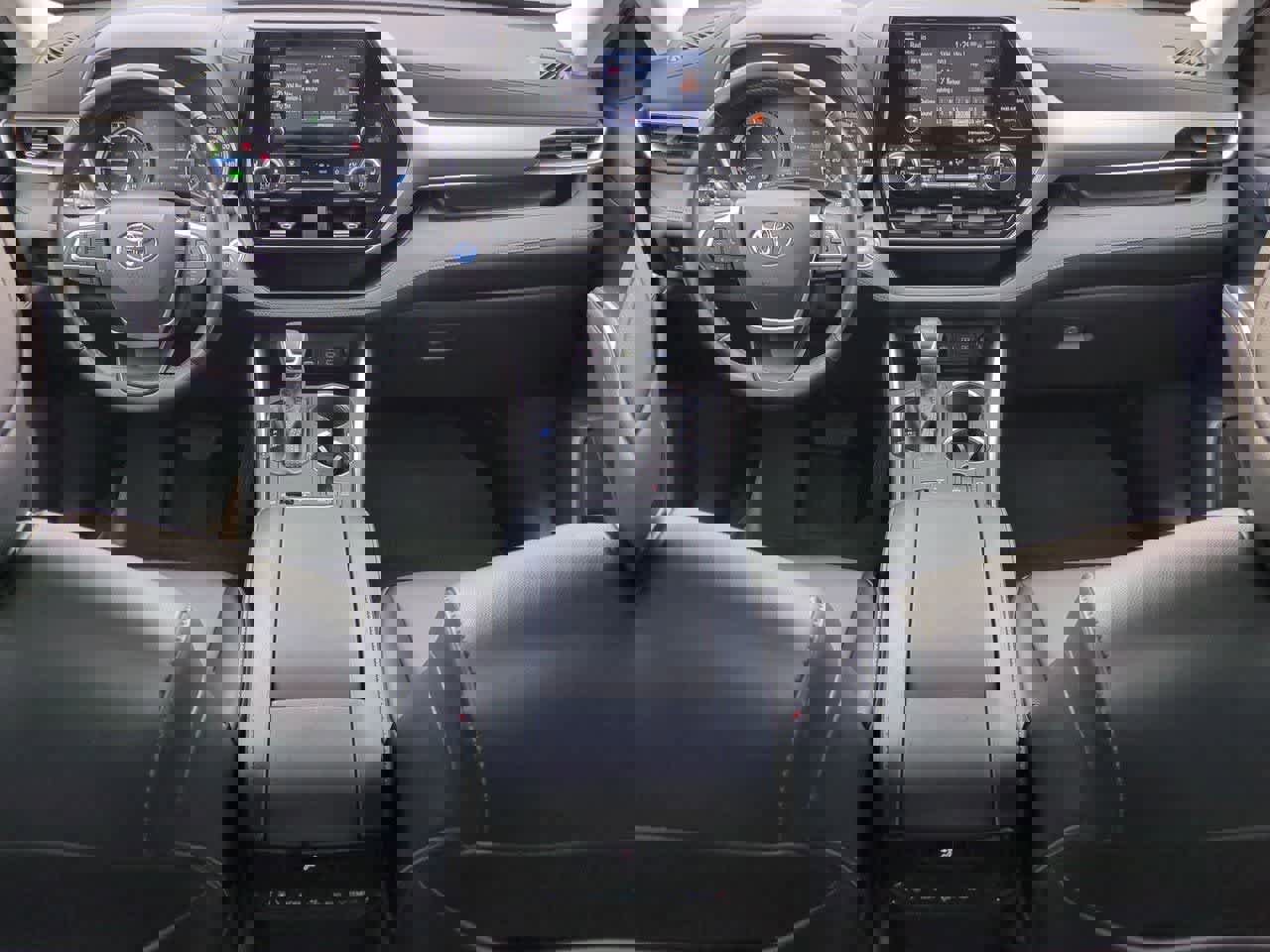 Used 2022 Toyota Highlander XLE image 14
