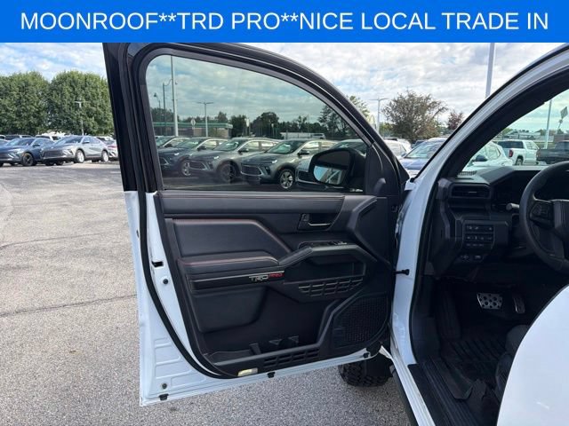 Used 2024 Toyota Tacoma TRD Pro AWD/4WD image 25