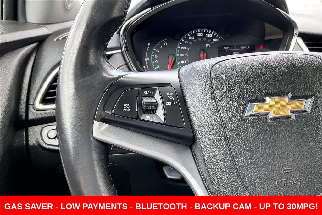 Used 2018 Chevrolet Trax LT w/ LT Convenience Package image 11