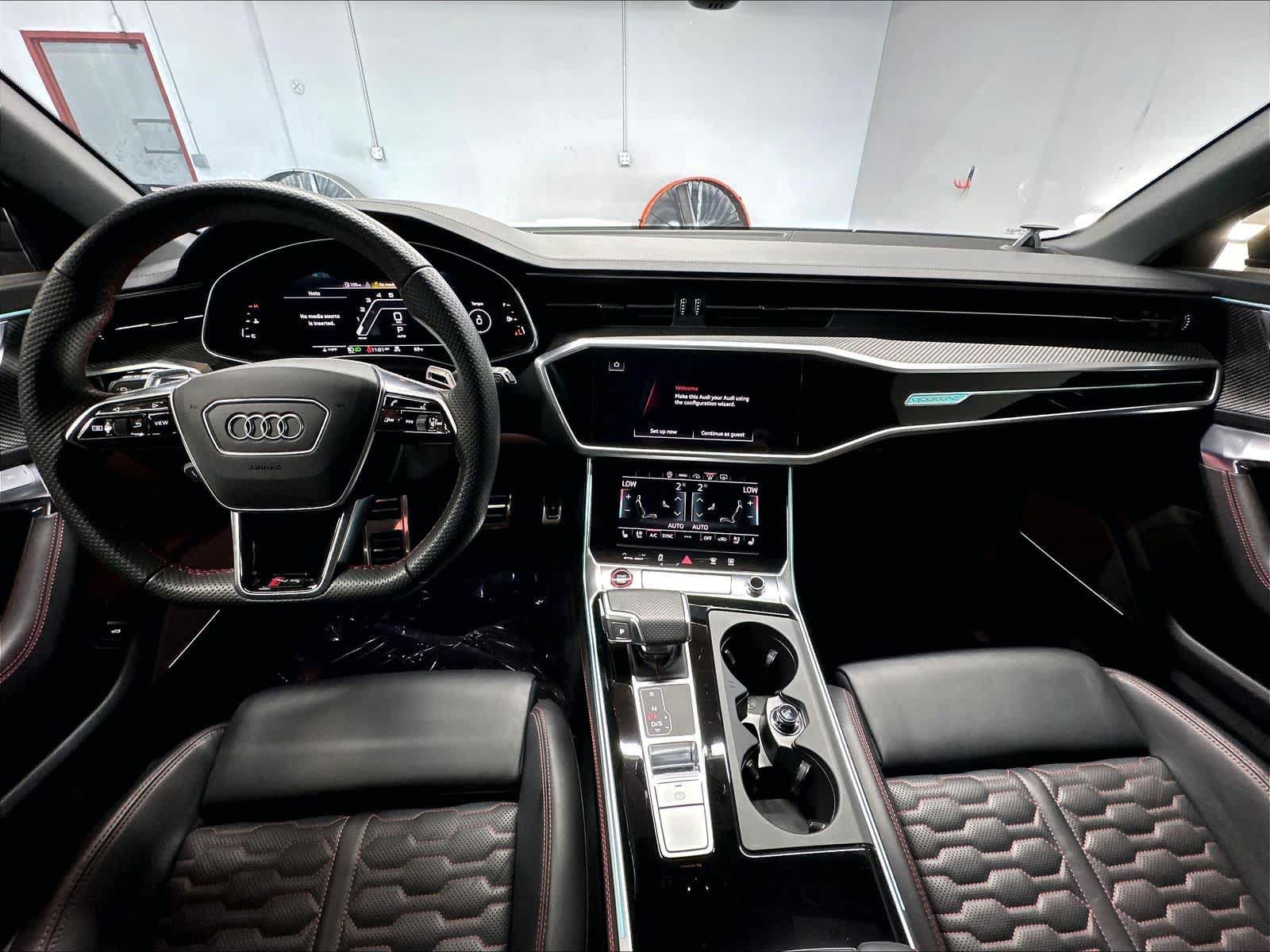 Used 2022 Audi RS 6 AWD/4WD image 17
