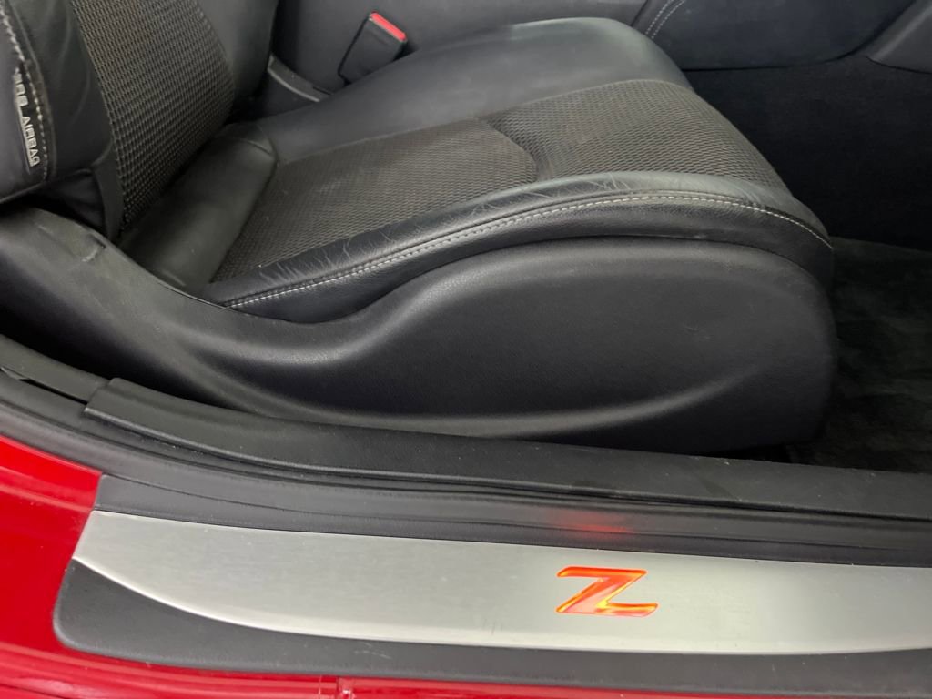 Used 2010 Nissan 370Z Touring w/ Sport Pkg image 46