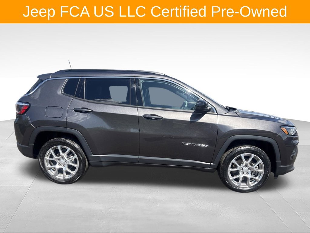 Certified 2023 Jeep Compass Latitude AWD/4WD image 2