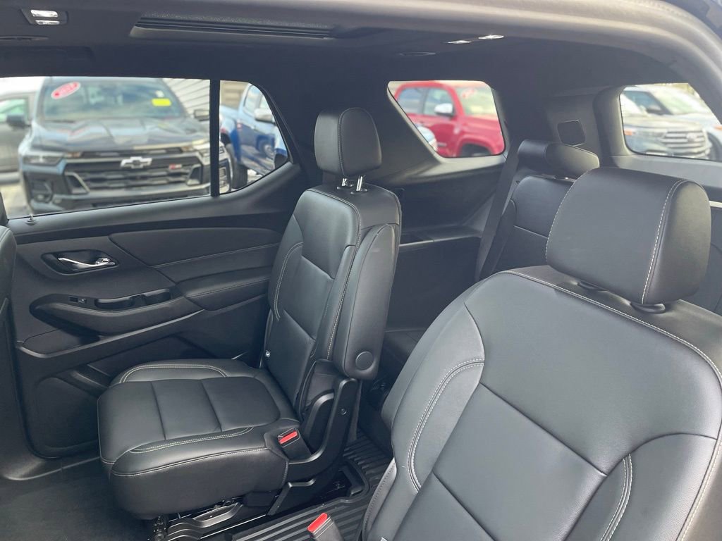 Used 2023 Chevrolet Traverse LT w/ LT Premium Package image 12