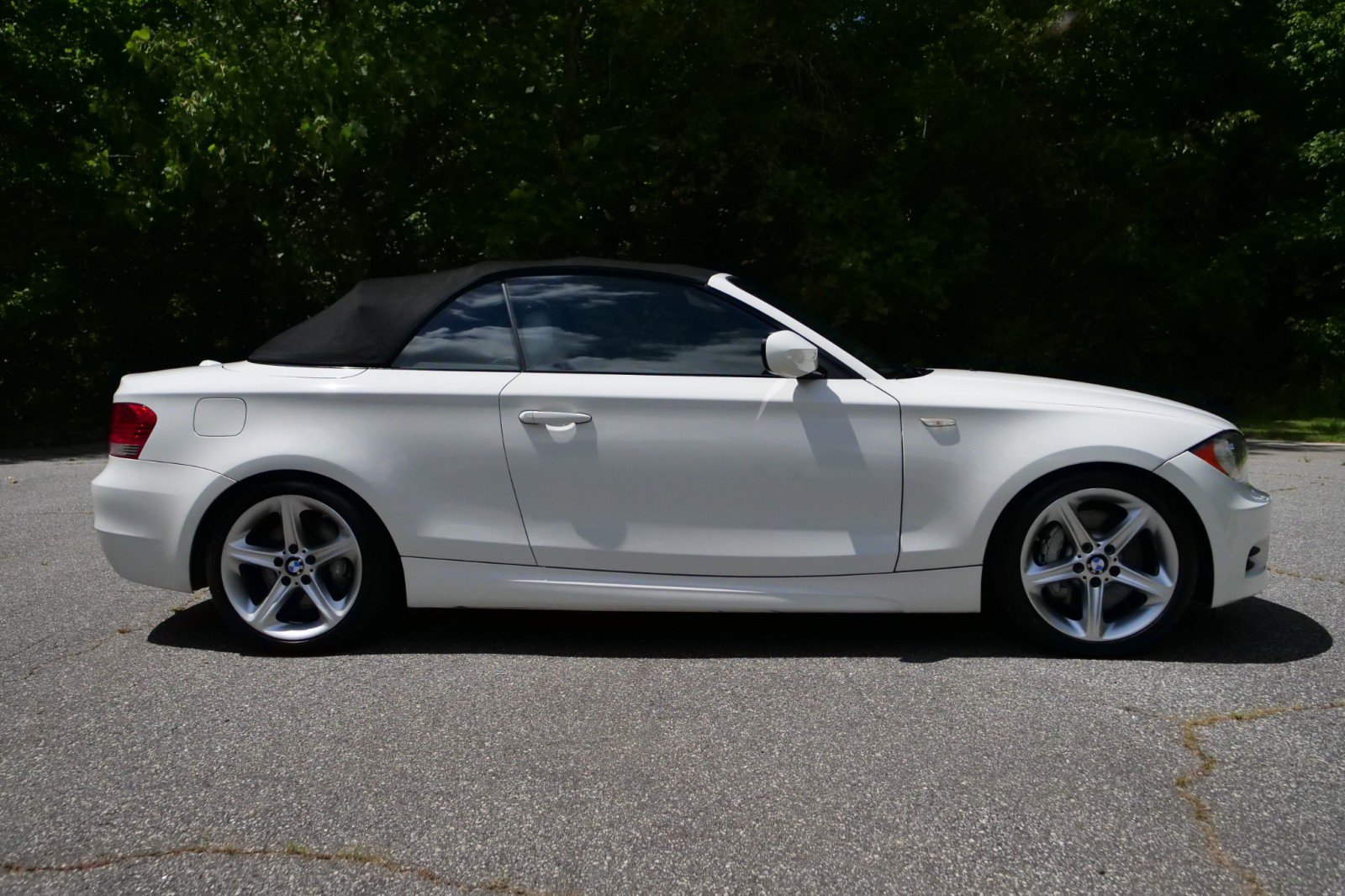 Used 2011 BMW 135i Convertible RWD image 46