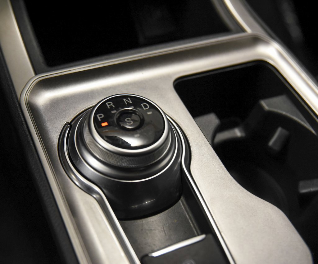 Used 2024 Ford Edge SEL image 27