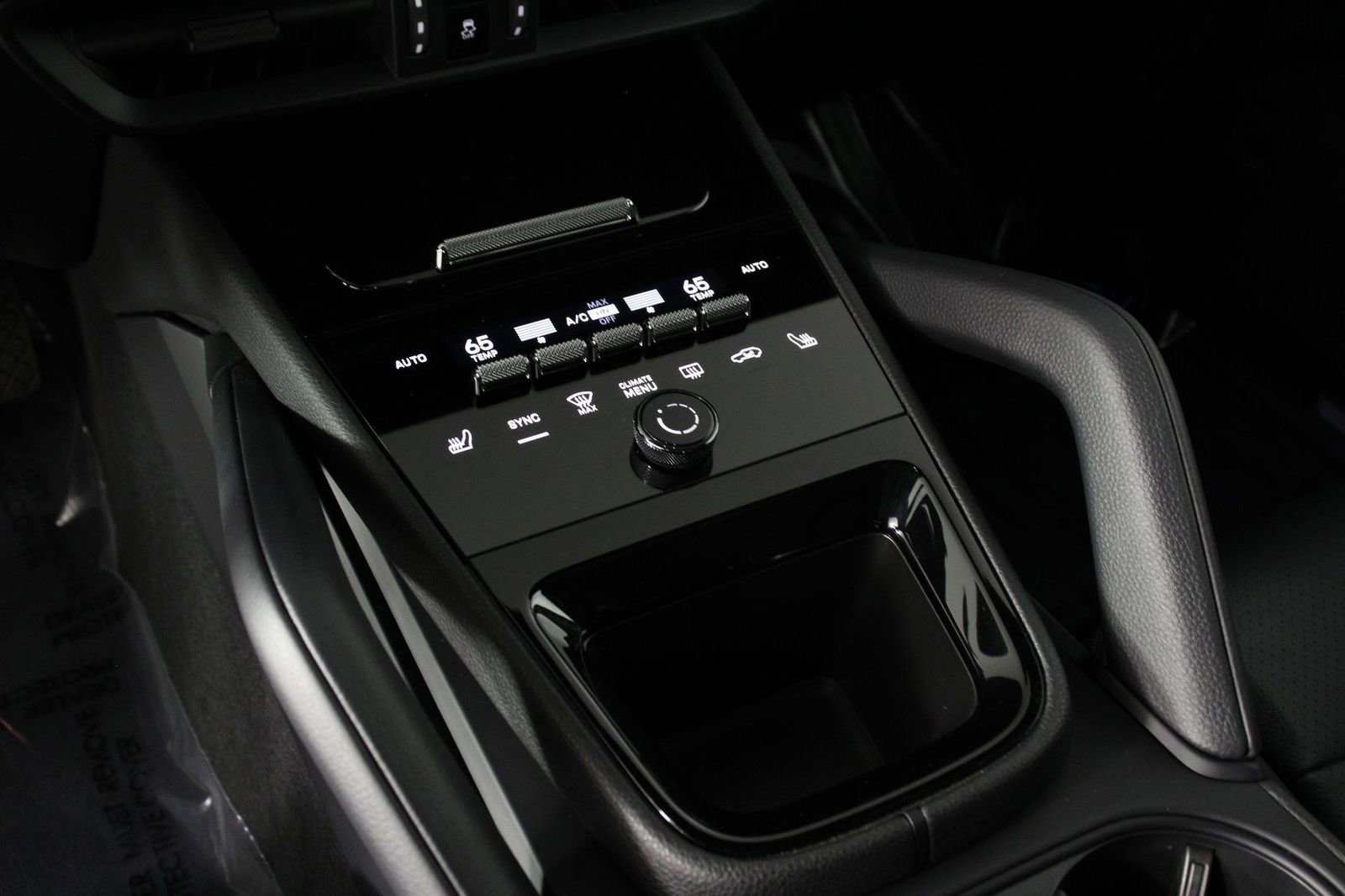 Certified 2025 Porsche Cayenne image 18