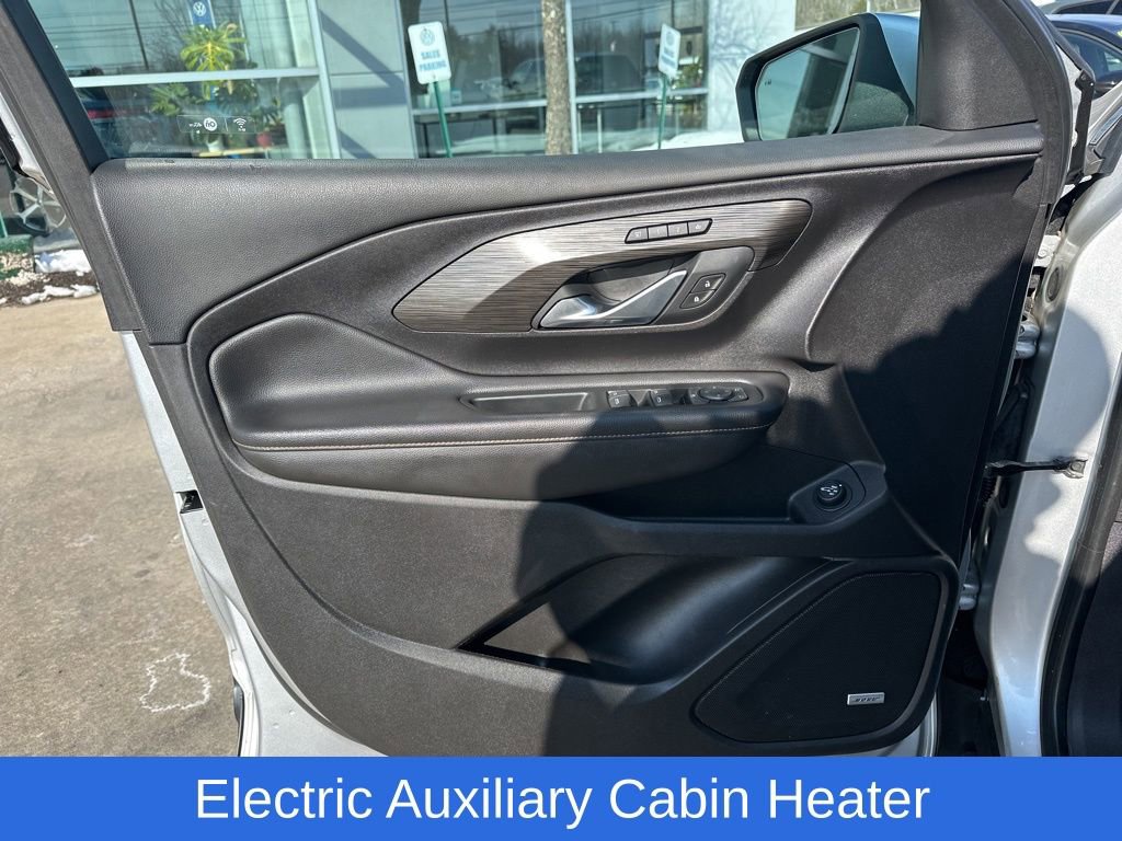 Used 2018 GMC Terrain SLT w/ Infotainment Package II image 16